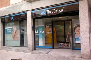 Pintado de sucursales de La Caixa